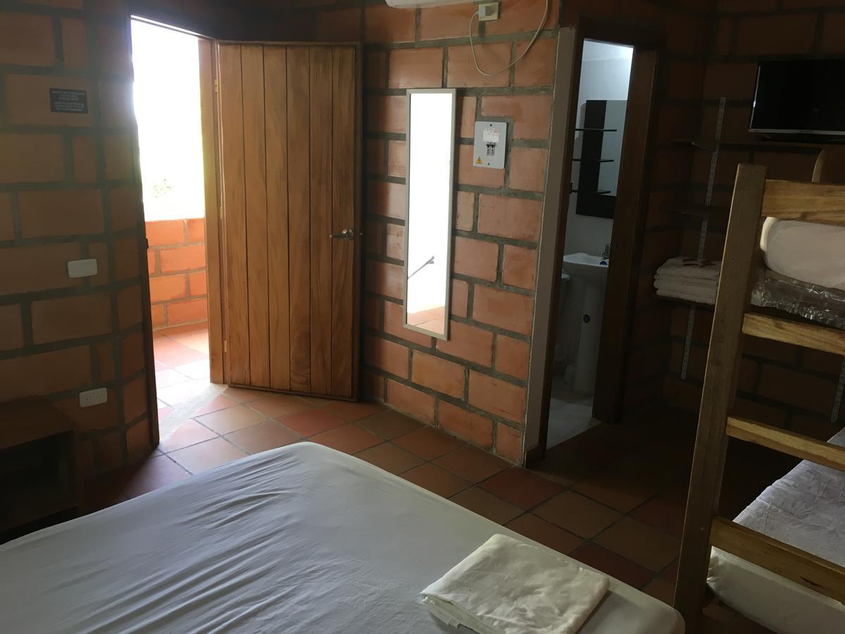 Hotel Pizzeria Opera Толу Экстерьер фото