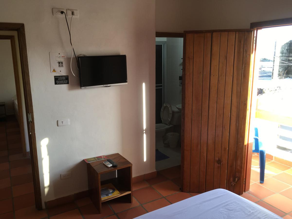 Hotel Pizzeria Opera Толу Экстерьер фото
