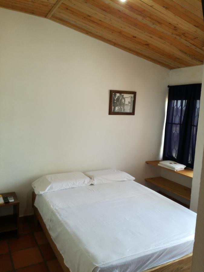 Hotel Pizzeria Opera Толу Экстерьер фото