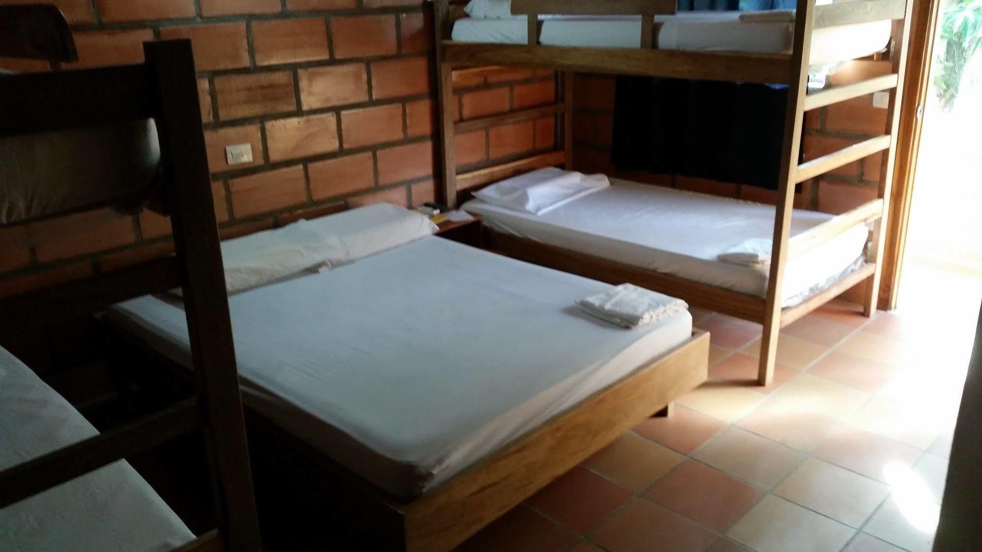 Hotel Pizzeria Opera Толу Экстерьер фото