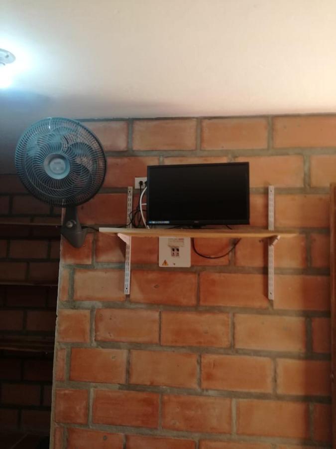 Hotel Pizzeria Opera Толу Экстерьер фото